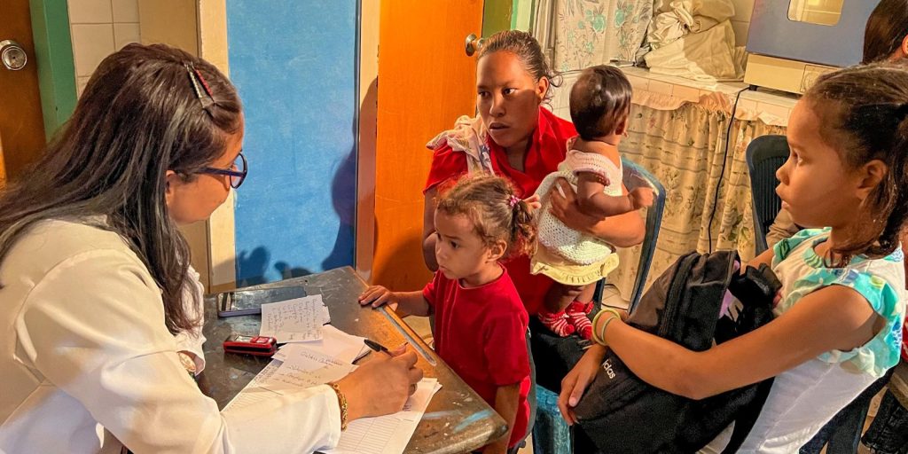 Gobierno-Bolivariano-atiende-a-200-mujeres-de-Viboral-en-Maturín