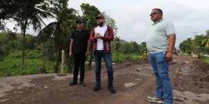 Luna-inspecciona-trabajos-de-rehabilitación-del-tramo-vial-del-sector-La-Plena-en-Caripito