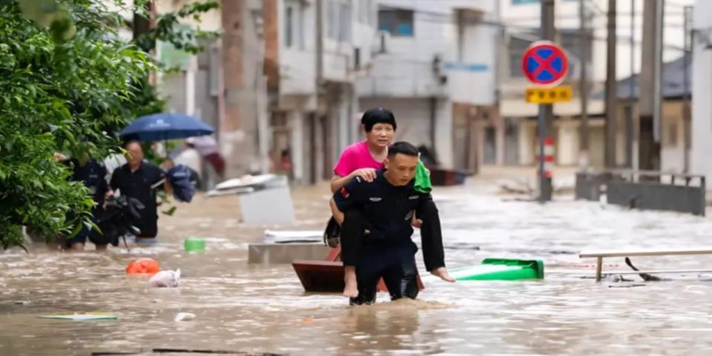Más-de-80.000-evacuados-por-graves-inundaciones-al-suroeste-de-China