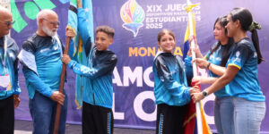 Abanderan-delegación-de-Monagas-para-los-19-Juegos-Nacionales-Estudiantiles-2025
