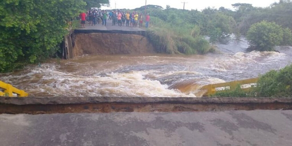 Autoridades-atienden-colapso-de-puente-en-Apure