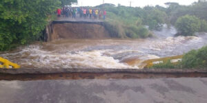 Autoridades-atienden-colapso-de-puente-en-Apure