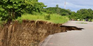 Barinas-declara-alerta-amarilla-en-la-autopista-José-Antonio-Páez-y-avenida-La-Ribereña-tras-fuertes-lluvias