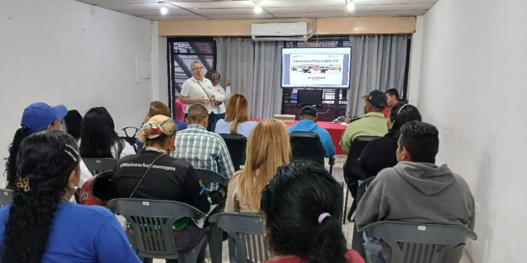ESCUELAS-AVBIERTAS-2025