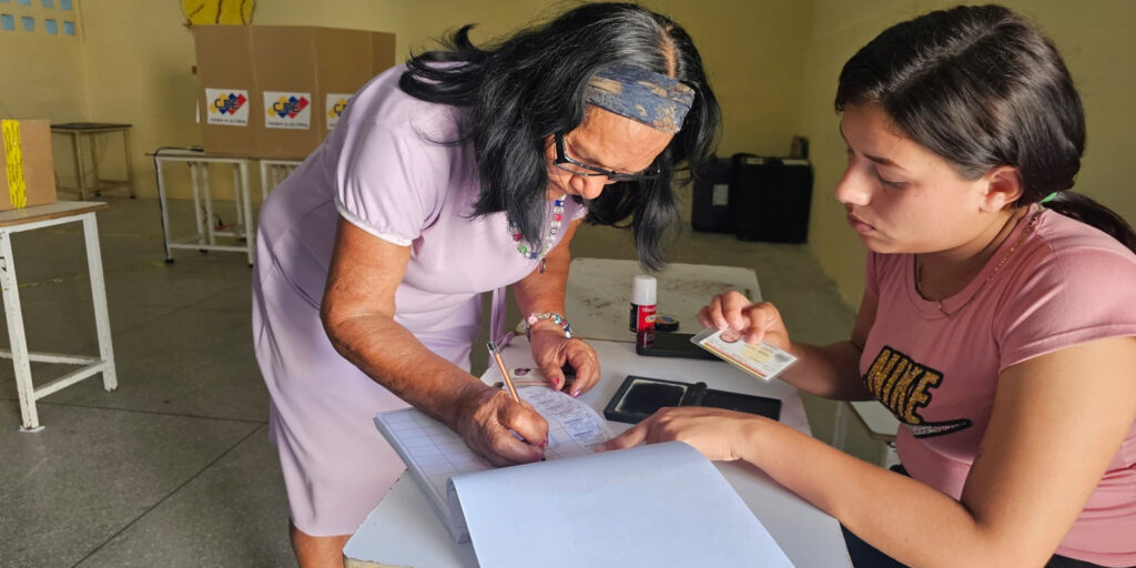 Electores-afirman-que-el-proceso-electoral-es-rápido-y-sencillo