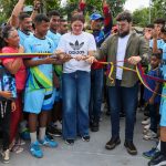 Ernesto-Luna-entrega-cancha-de-usos-múltiples-número-166-en-el-sector-Amana-Abajo-de-Maturín