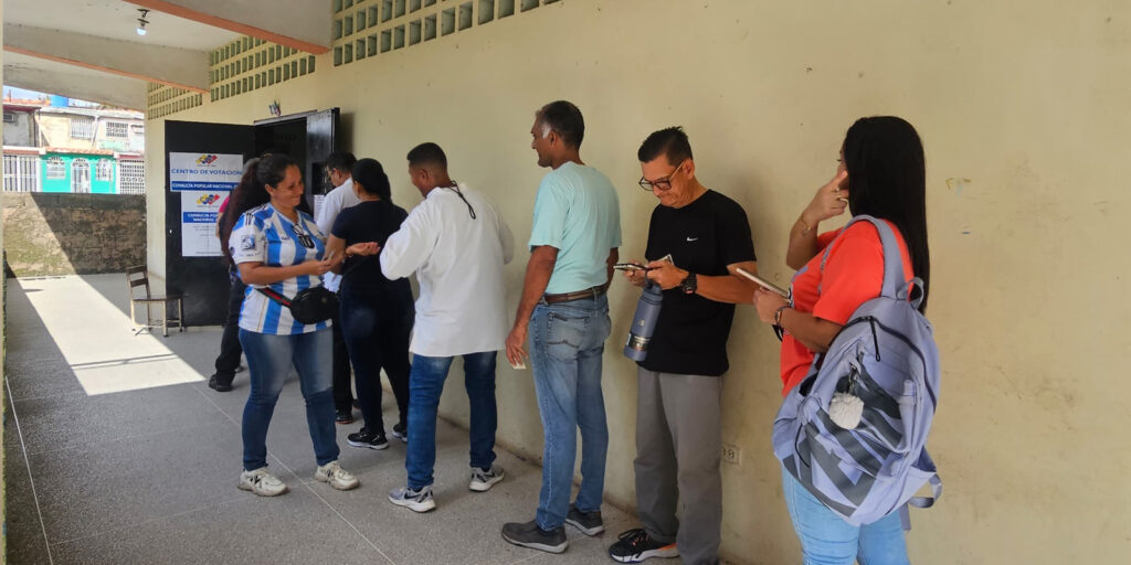 Maturineses-destacan-civismo-y-fluidez-en-las-elecciones-municipales-2025