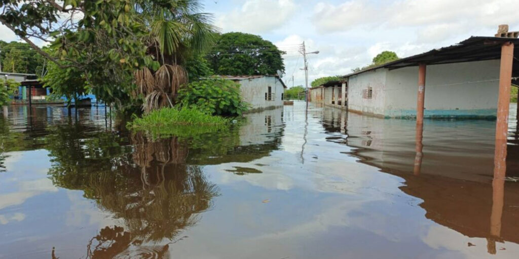 Río-Orinoco-alcanzó-el-nivel-de-alerta-roja-en-Caicara
