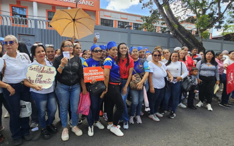 Sector-Educativo-Con-Ana-Fuentes-en-la-Alcaldía-la-educación-avanza