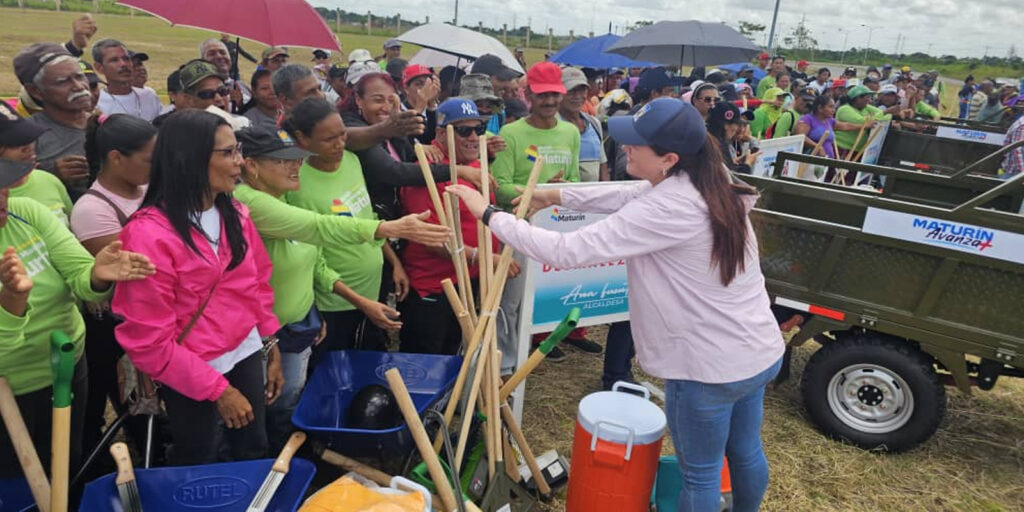 Alcaldesa-presentó-Programa-municipal-de-desmalezamiento-y-embellecimiento-Maturín-2025