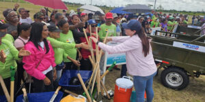 Alcaldesa-presentó-Programa-municipal-de-desmalezamiento-y-embellecimiento-Maturín-2025