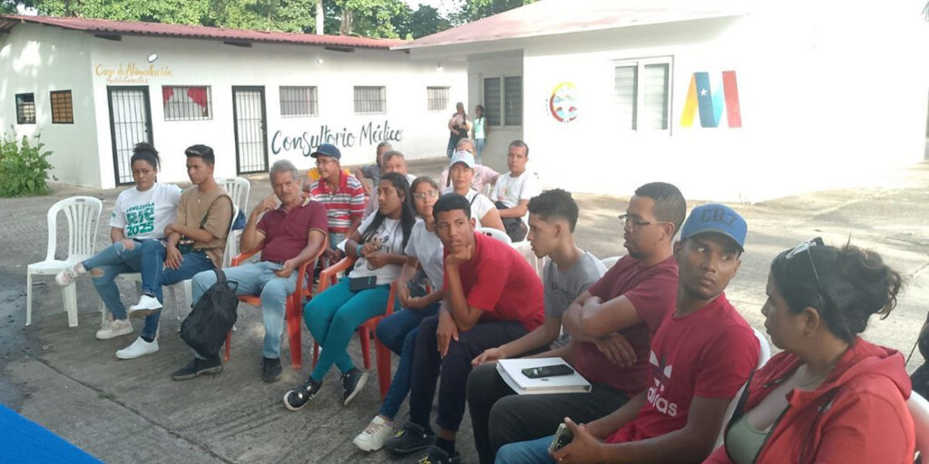 Bolívar-y-Punceres-recibirán-plan-de-formación-para-jóvenes-comuneros......