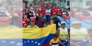 Caripito-se-movilizó-en-defensa-de-la-Patria-y-del-presidente-Nicolás-Maduro