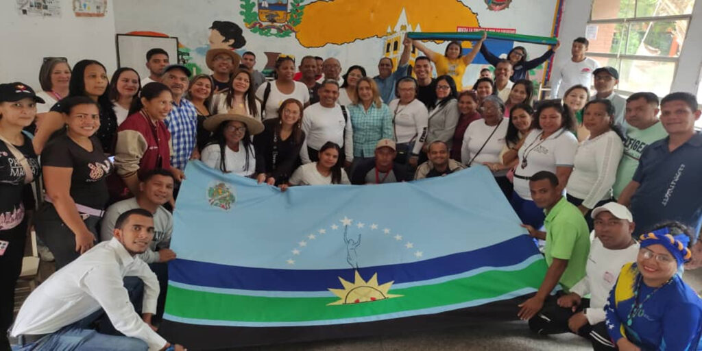 Docentes-de-Monagas-ya-en-la-capital-para-participar-en-el---Congreso-Pedagógico-de-Maestras-y-Maestros
