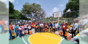Entregan-recursos-al-proyecto-ganador-de-la-Comuna-Caribes-del-Turimiquire