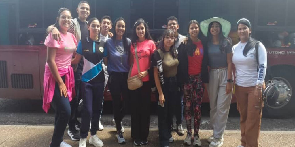 Estudiantes-prodigios-de-Monagas-viajaron-a-México-como-recompensa-a-su-esfuerzo-académico