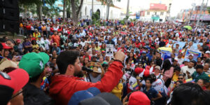 GOBERNADOR-APOYO