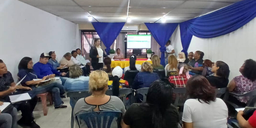 Inaugurado-Salón-de-Sesiones-Profesor--Euribes-Guevara--en-el-Clsem