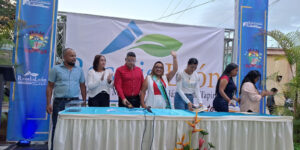 Juramentada-Roselis-León-como-nueva-alcaldesa-de-Santa-Bárbara