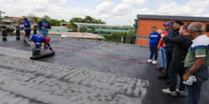 Luna-inspecciona-trabajos-de-rehabilitación-en-la-Universidad-Simón-Rodríguez