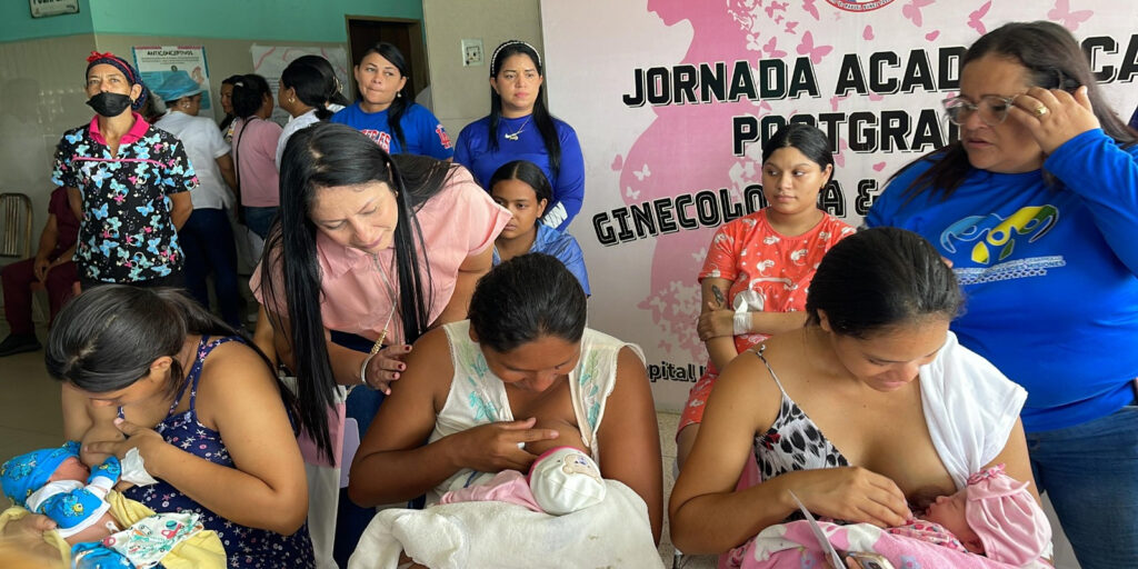 Madres-de-la-sala-de-puerperio-del-HUMNT-priorizan-la-lactancia-materna