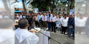 Monaguenses-oran-por-el-presidente-Nicolás-Maduro-y-por-la-paz-de-Venezuela