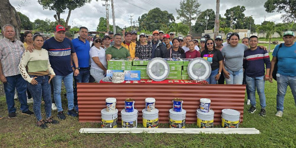 Otorgan-recursos-para-ejecución-de-proyecto-de-la-juventud-en-Viento-Fresco