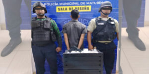 Polimaturín-capturó-a-un-individuo-con-un-facsímil-de-arma-de-fuego