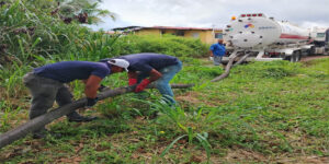 Realizan-mantenimiento-de-aguas-servidas-en-Villa-del-Sur-de-Maturín