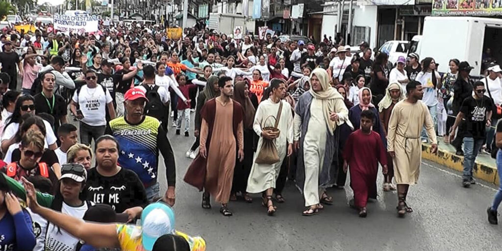 Zamoranos-fortalecen-su-Fe-en-la-Gran-Marcha-para-Jesús