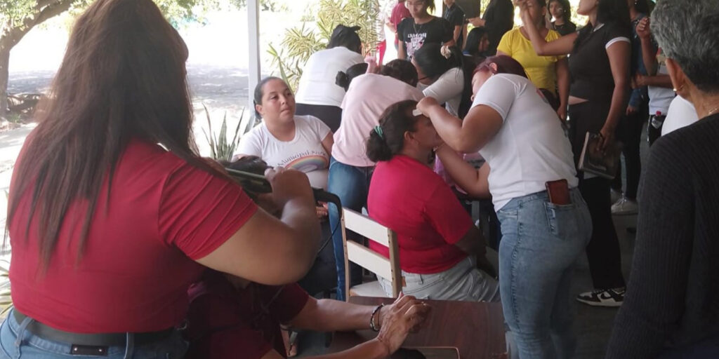 Alcaldesa-de-Santa-Bárbara-lidera-exitosa-jornada-de-atención-integral