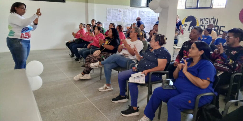 Brigadistas-y-servidores-públicos-de-Uracoa-se-capacitan-en-lengua-de-señas