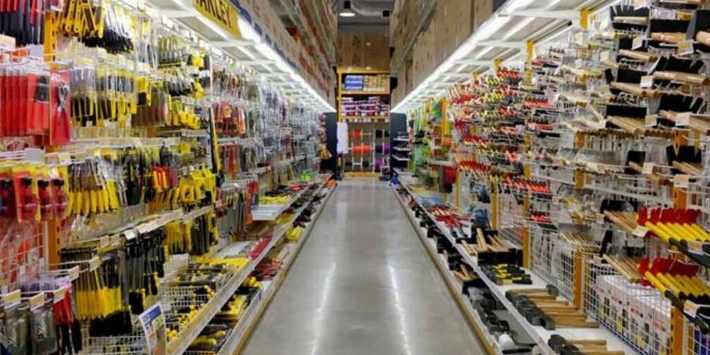 Ferreterías-están-preparadas-para-atender-la-demanda-en-temporada-decembrina