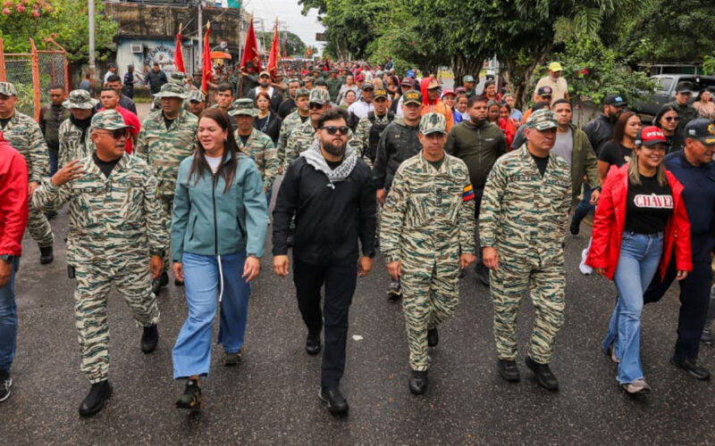 Gobernador-Luna-lidera-marcha-cívico-militar-en-defensa-de-la-patria-y-la-soberanía-nacional