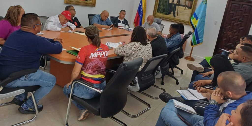 Gobierno-de-Monagas-mantiene-el-control-y-seguimiento-de-los-acuerdos-establecidos-en-el-Consejo-Estadal-Comunal