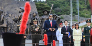Maduro-reitera-que-Venezuela-está-de-pie-ante-embestida-de-EEUU-No-es-la-primera-ni-la-última