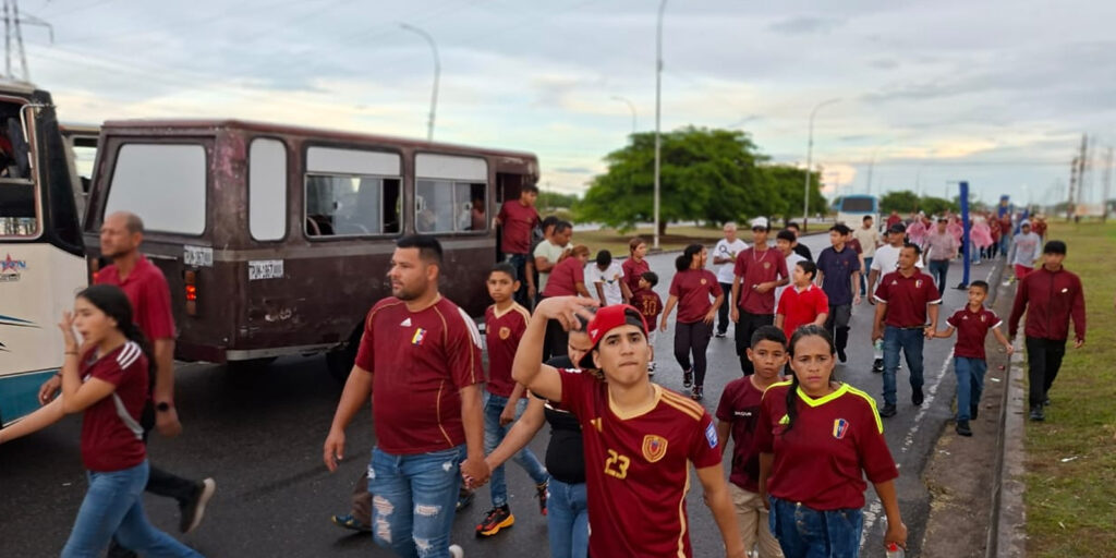 Más-de-30-mil-fanáticos-movilizó-Ruta-Vinotinto-para-el-partido-Venezuela-vs-Colombia