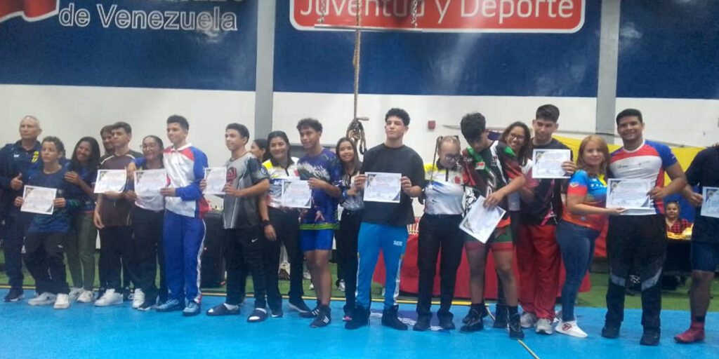 Monagas-logró-cuatro-medallas-en-nacional-juvenil-de-lucha