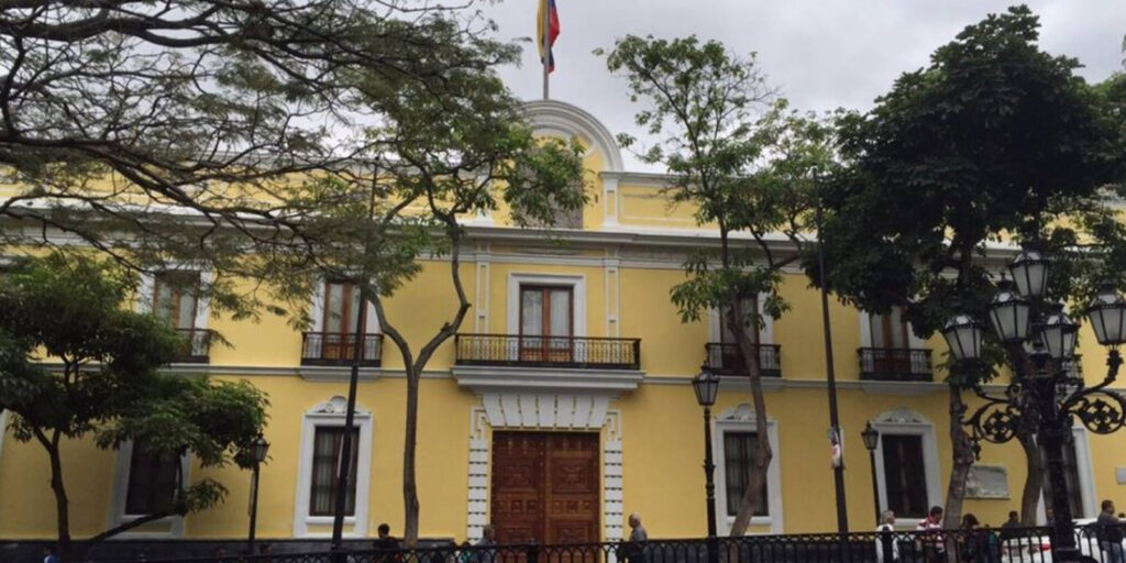 AMARILLA