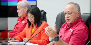 Diosdado-Cabello-anunció-captura-de-tres-personas-que-portaban-manuales-de-ejecución-de-la-CIA