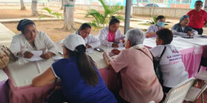 MUJERES
