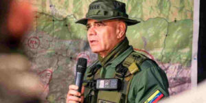 Padrino-López-denuncia-que-aviones-de-combate-de-EEUU-sobrevolaron-el-espacio-aéreo-venezolano
