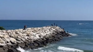 autoridades-de-la-guaira-continuan-la-busqueda-de-un-menor-desaparecido-49045