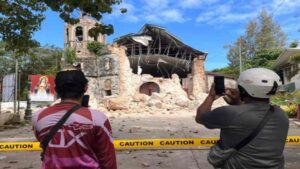 6.9-magnitude earthquake off Cebu Island kills scores