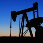 Futuros del crudo internacional suben por encima de 100 dólares por conflictos en Medio Oriente