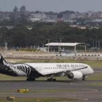 Aerolíneas de Oceanía y Asia suben tarifas por crisis energética en Irán