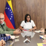 Delcy Rodríguez lidera reunión con autoridades en materia educativa