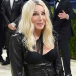 Cher cumple 80 años desafiando el tiempo como gran diva de la cultura pop