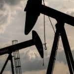 Precios del petróleo se desploman tras anuncio del acuerdo entre EE.UU. e Irán