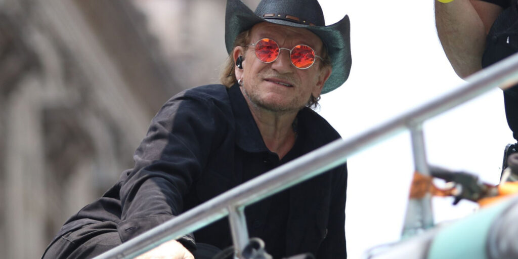 U2